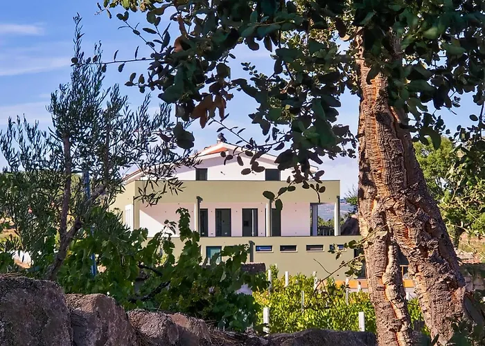 Raposa - مزرعة للإقامة Pegarinhos